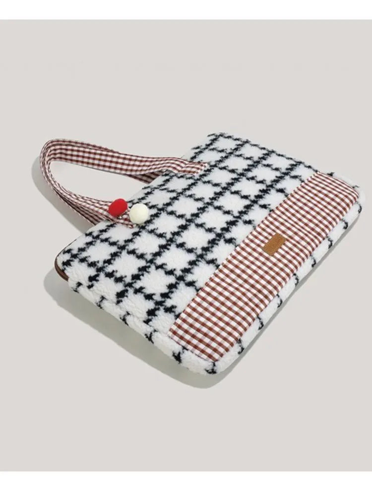 Chic Plaid Laptop Sleeve